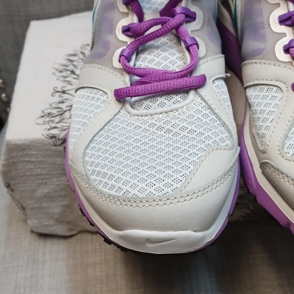 Nike Purple and Teal Sneakers Size 7 - Picture 12 of 13